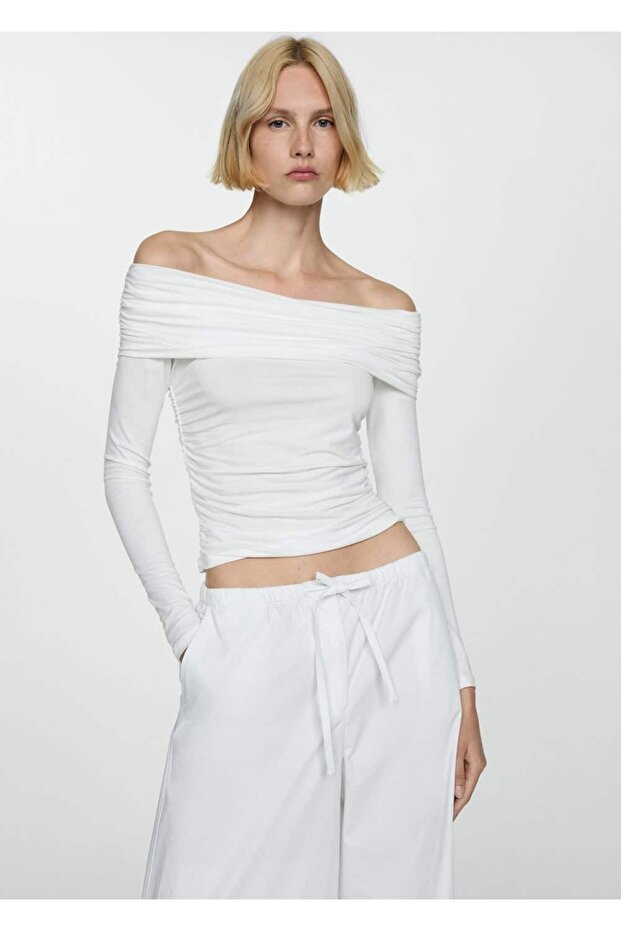 Omuzları açık tişört - 1