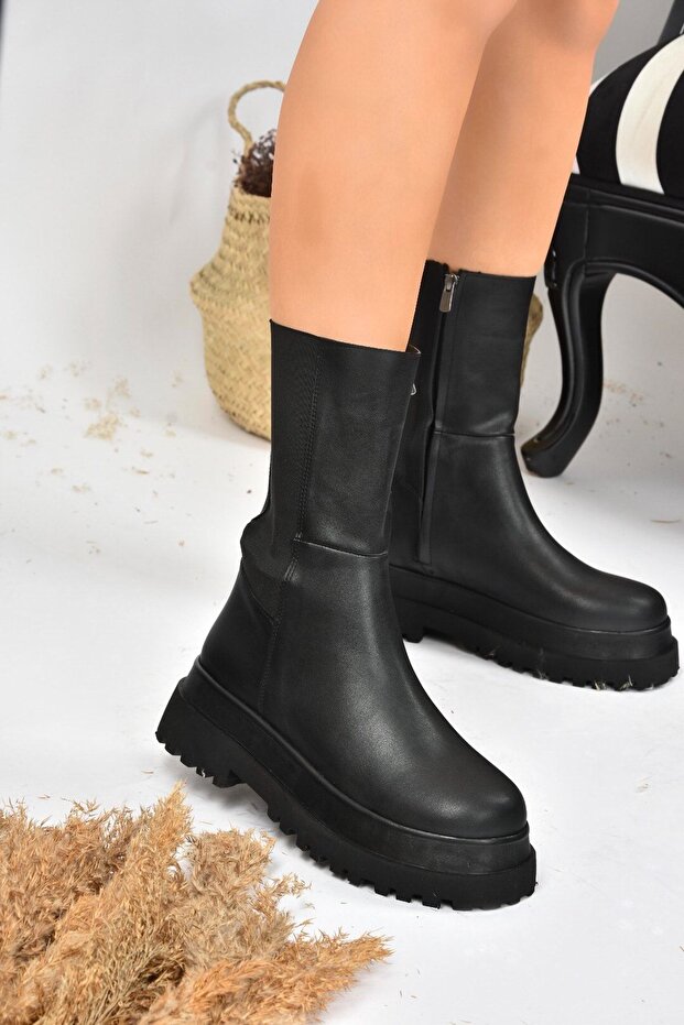 Fekete vastag talpú női csizma J267063109 - 1
