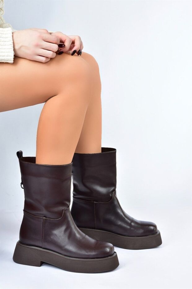 Kahverengi Kalın Tabanlı Günlük Kadın Bot L610067109 - 1