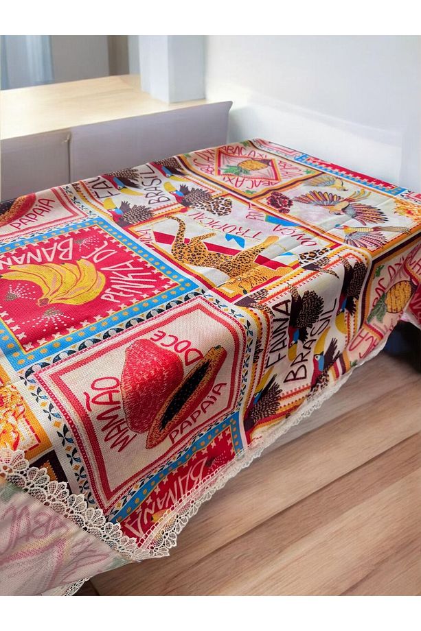 Leke Tutmaz 155X155cm Kenarı Gipürlü Dertsiz Kumaş Sofra Bezi Masa Örtüsü Piknik Örtüsü - 4