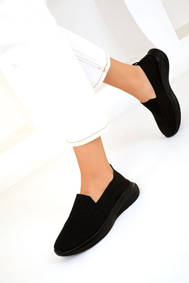 Women's Sneaker 19452 - Black-Black