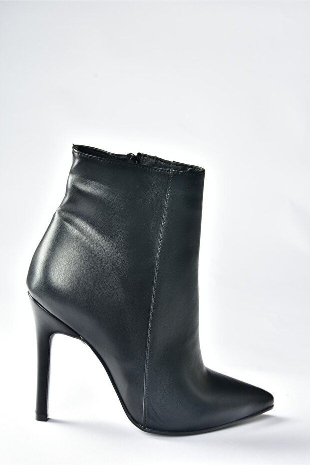 Černé tenké dámské boty se špičatou špičkou na podpatku N372524409 - 4