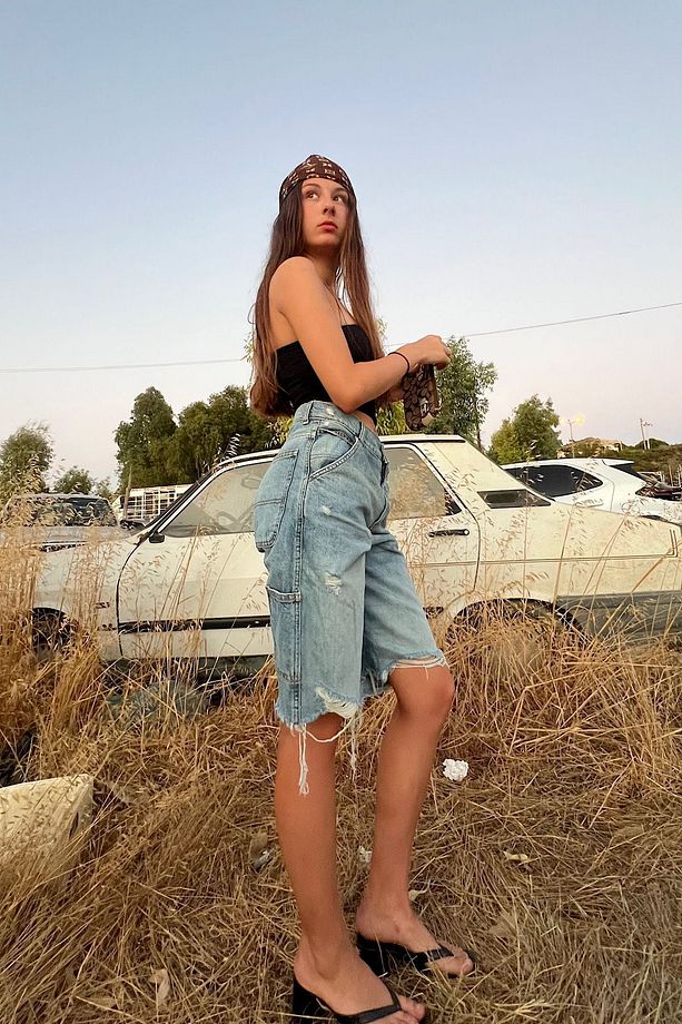 Yüksek Bel Distressed Denim Şort - 5