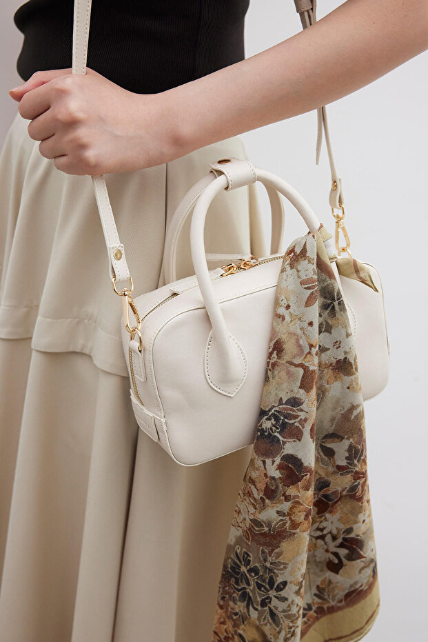 Beigefarbene Ester-Ledertasche - 1