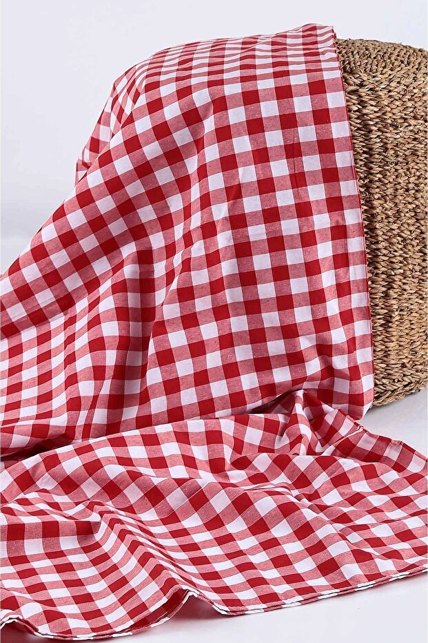 Large Square Patterned Gingham Table - Tableware and Picnic Mat - 1
