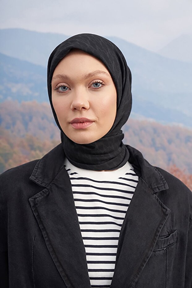 وشاح من القطن بنمط حرف A - أسود - 3