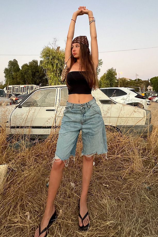 Yüksek Bel Distressed Denim Şort - 3