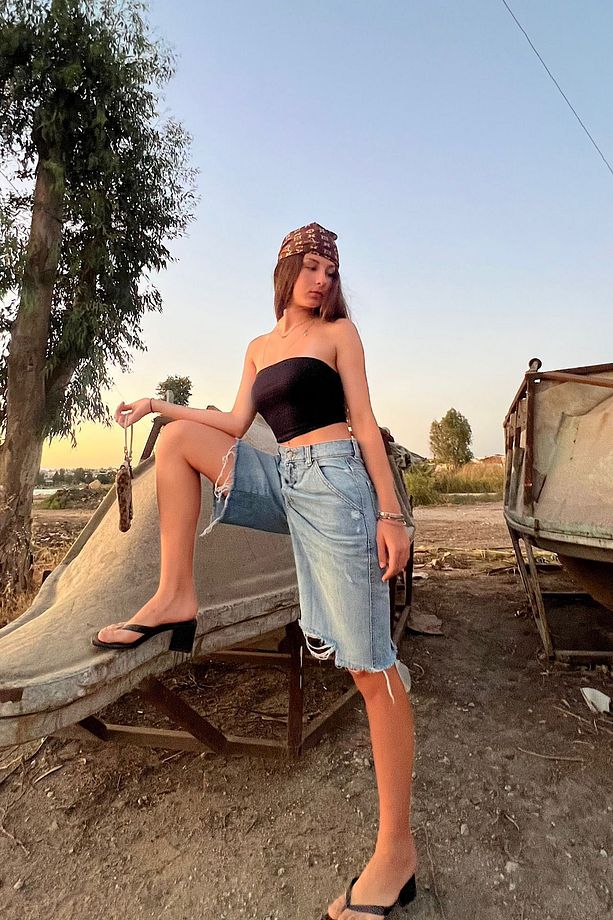 Yüksek Bel Distressed Denim Şort - 7