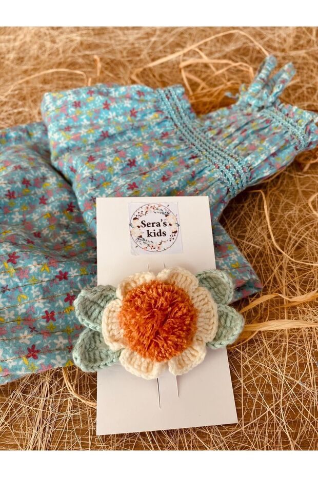 Knitted Pompom Model Baby Girl and Child Clip Hair Clip