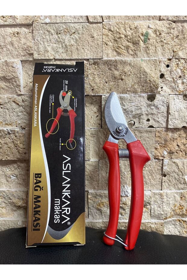 Vineyard Garden Pruning Shears - 1