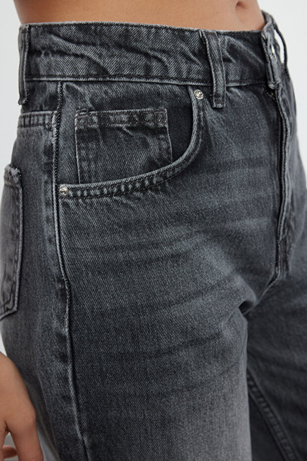 Antracytowe jeansy z wysokim stanem i szerokimi nogawkami TWOAW25JE00101 - 4