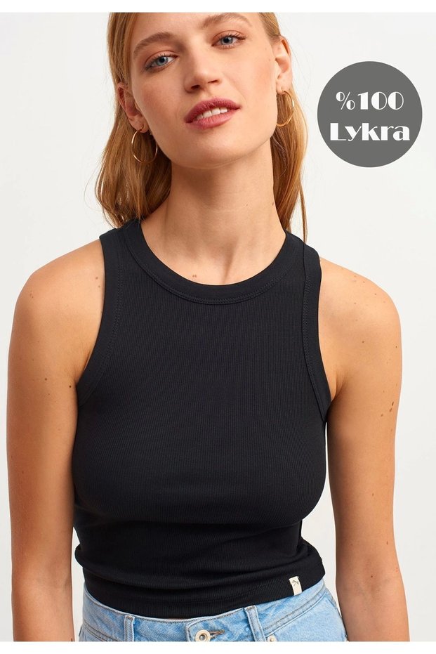 Women's Black Ribbed Halter Collar Knitted Tank Top