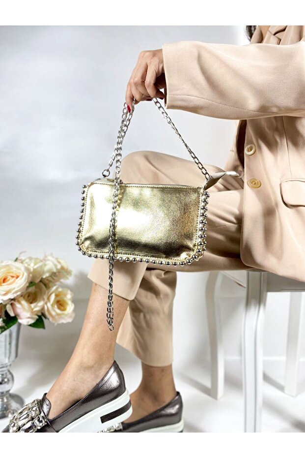 Women's Gold Gold Chain Shoulder and Shoulder Bag