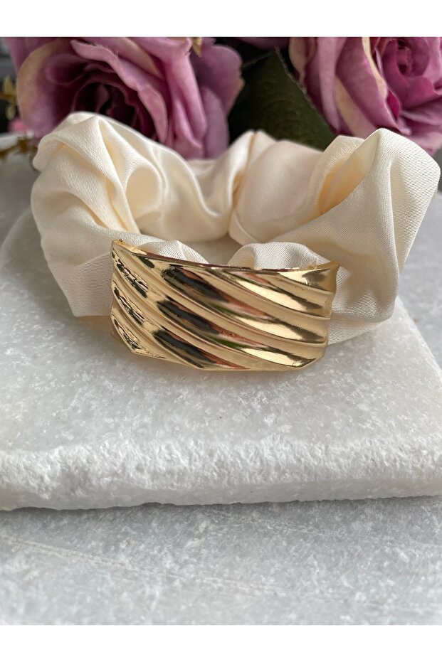 Soft Satin Metal Detailed Women's Bagel Buckle