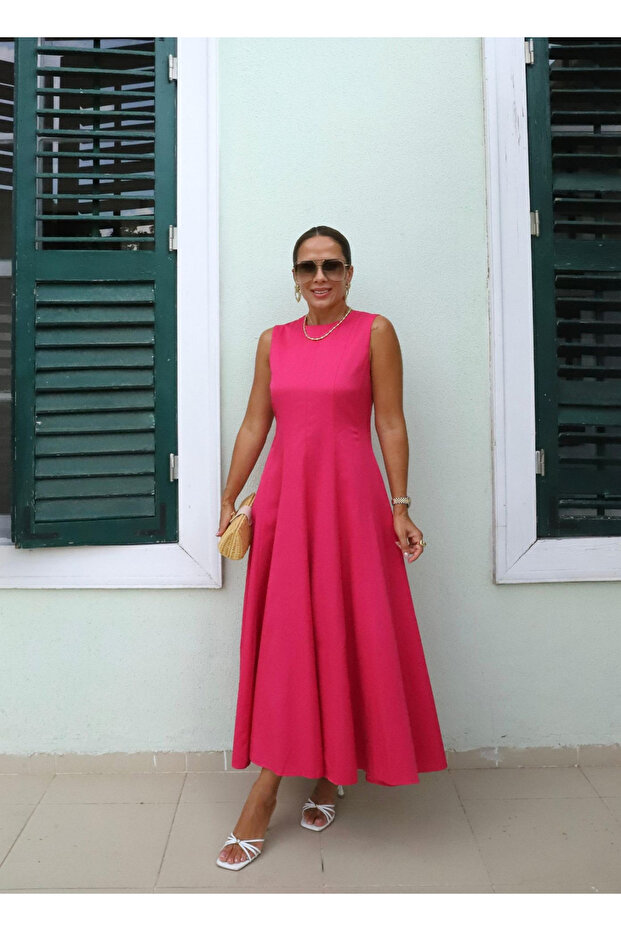 Fukszia hosszú ruha - ujjatlan és csengős modell - 2