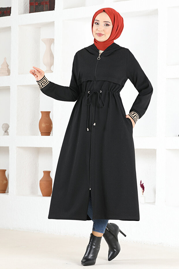 MSL8172 Model Hooded Ecru Cap