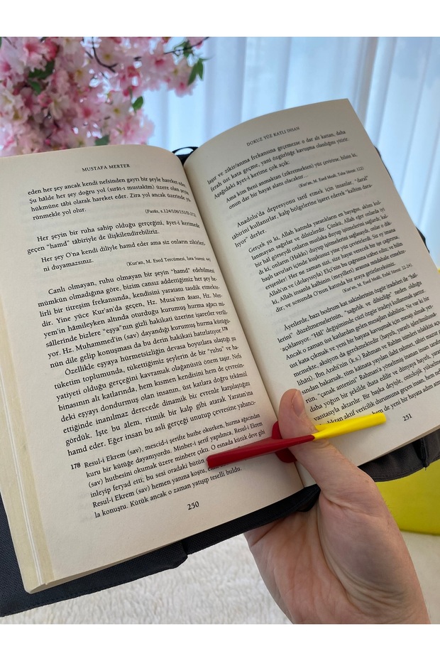 خاتم قراءة الكتب باللون الأصفر والأحمر - 1