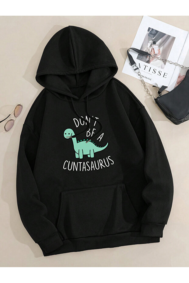 سويت شيرت ديناصور Cuntasaurus - أسود مطبوع، كبير الحجم، بغطاء للرأس