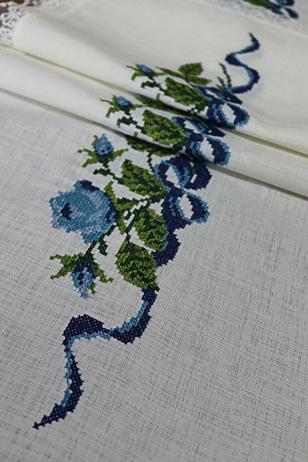Set de cameră brodat cu punct de cruce - 3