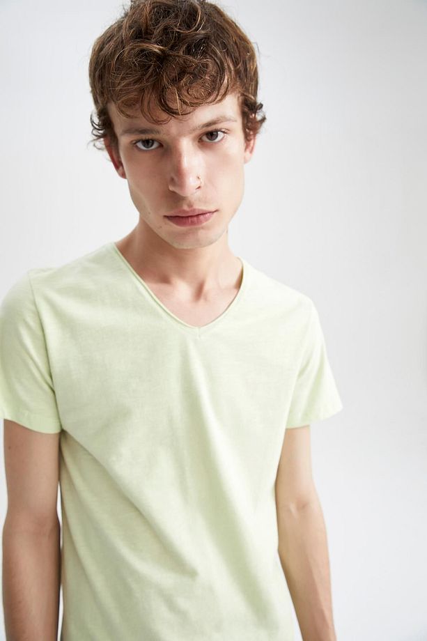 Slim Fit V Yaka Basic Kısa Kollu %100 Pamuklu Tişört M4791az22sp - 1