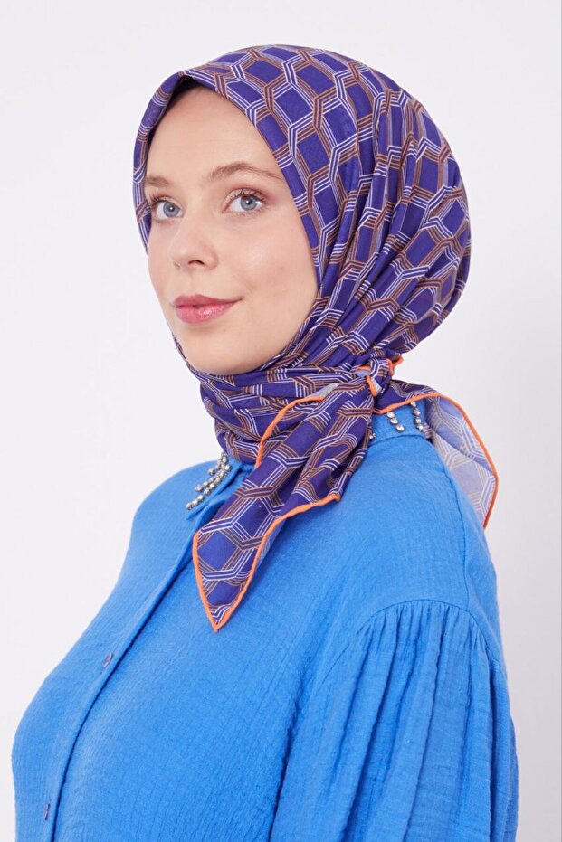 وشاح رياضي من القطن بنمط هندسي رفيع