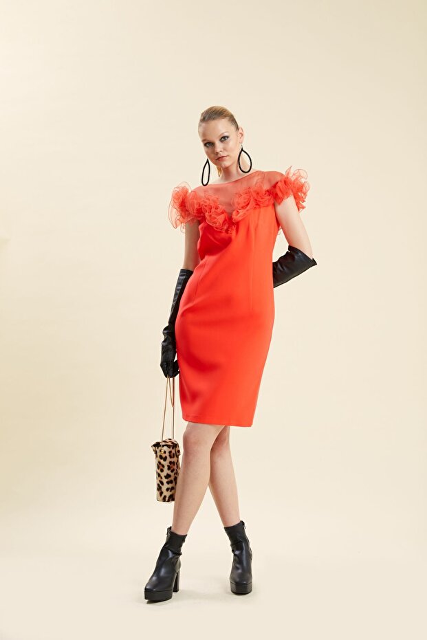 Volan Detaylı Elbise - 1