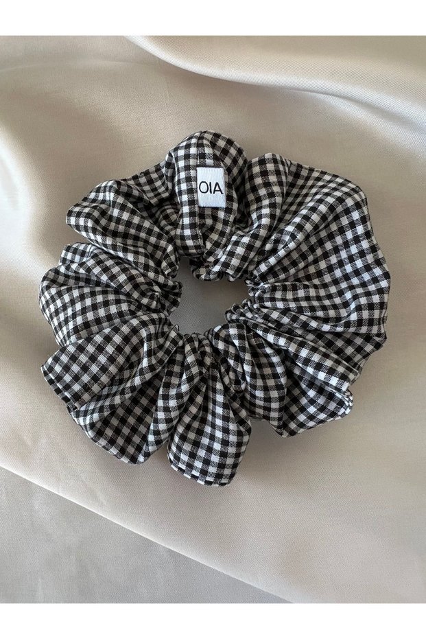 Black Scrunchie - Gingham Rubber Buckle