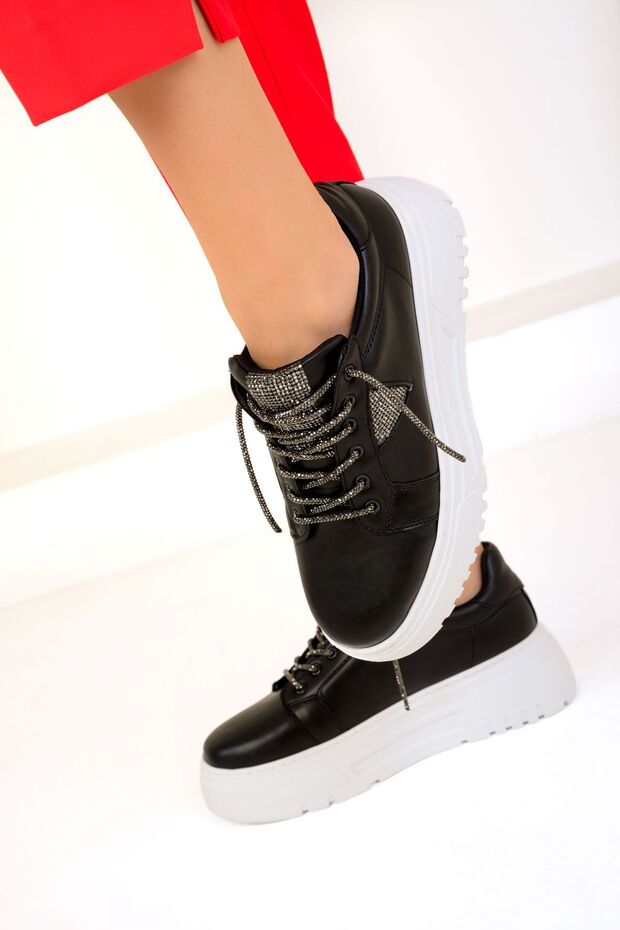 Schwarzer Damen-Sneaker 19460 - 4