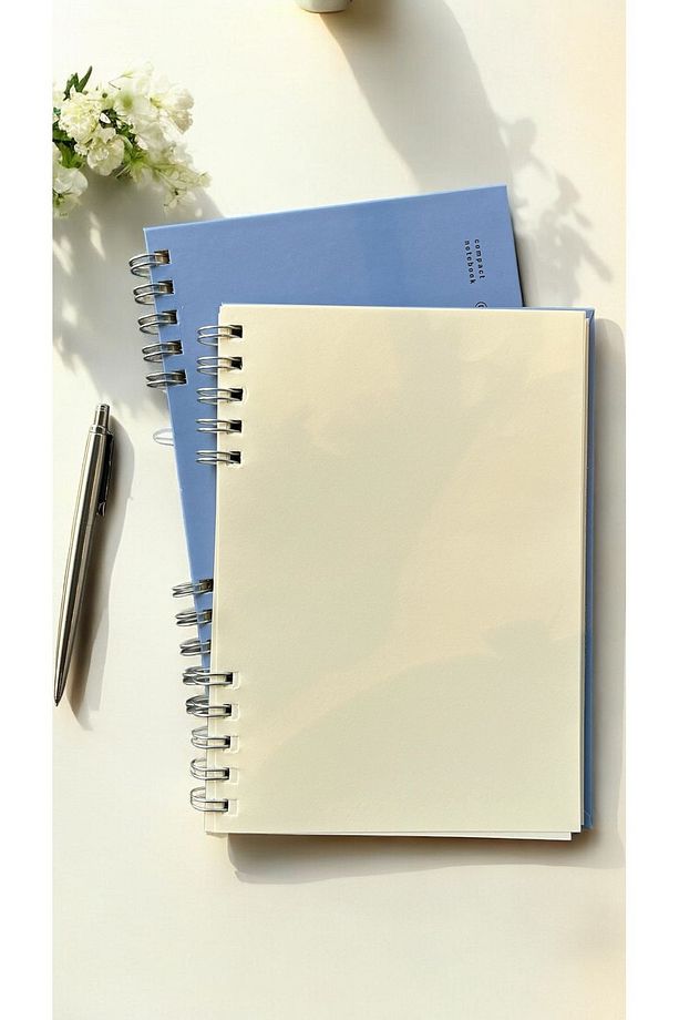 The Notebook Serisi Spiralli 80 Yaprak Çizgisiz A5 Defter (PLACID BLUE KAPAK) - 7
