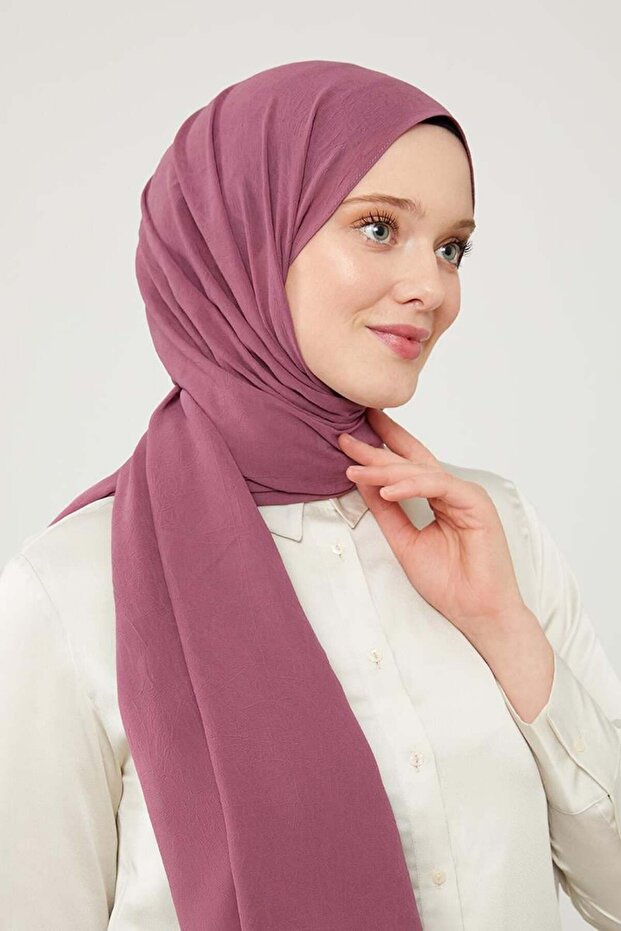 شال كريب بلون الليلك الصلب