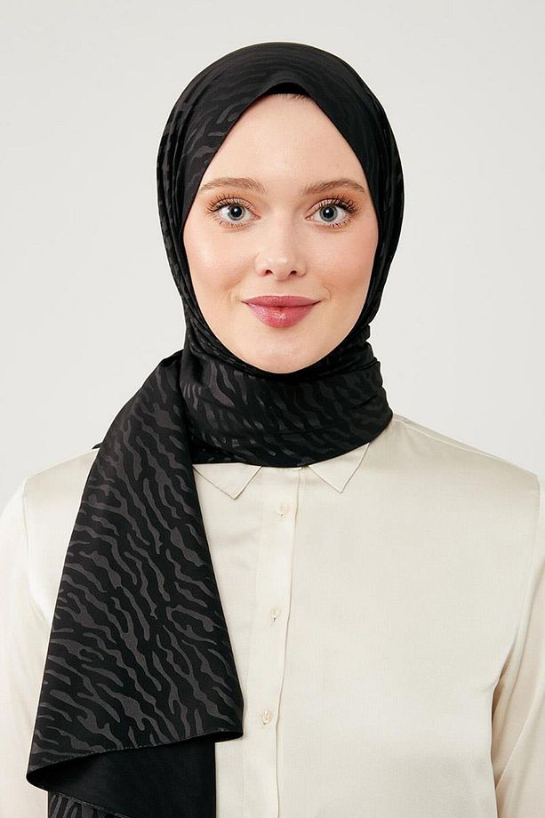 Siyah Desenli Jakarlı Elegance Şal - 3