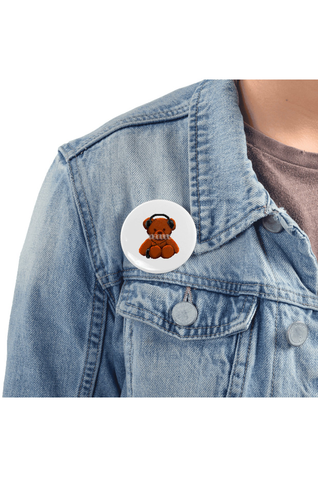 bear listen to music 8 bit Rozet - 3