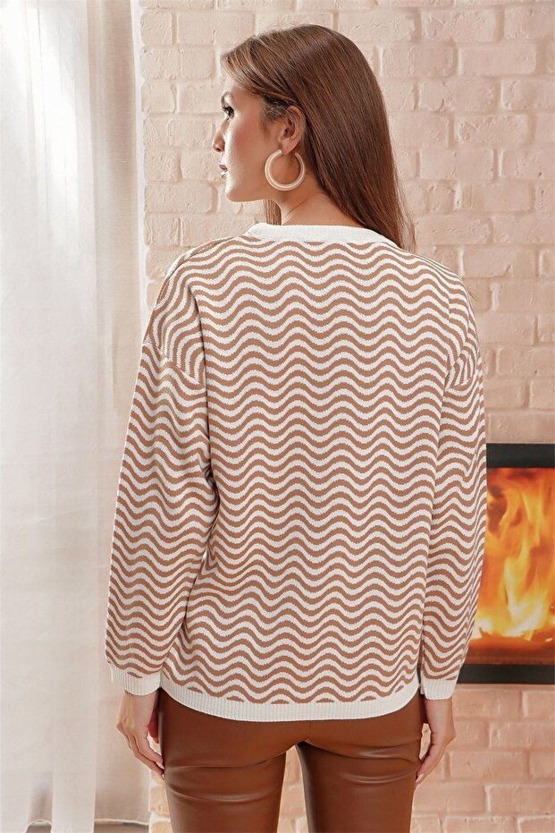 Saks White Wave Patterned Crew Neck Sweater - 4
