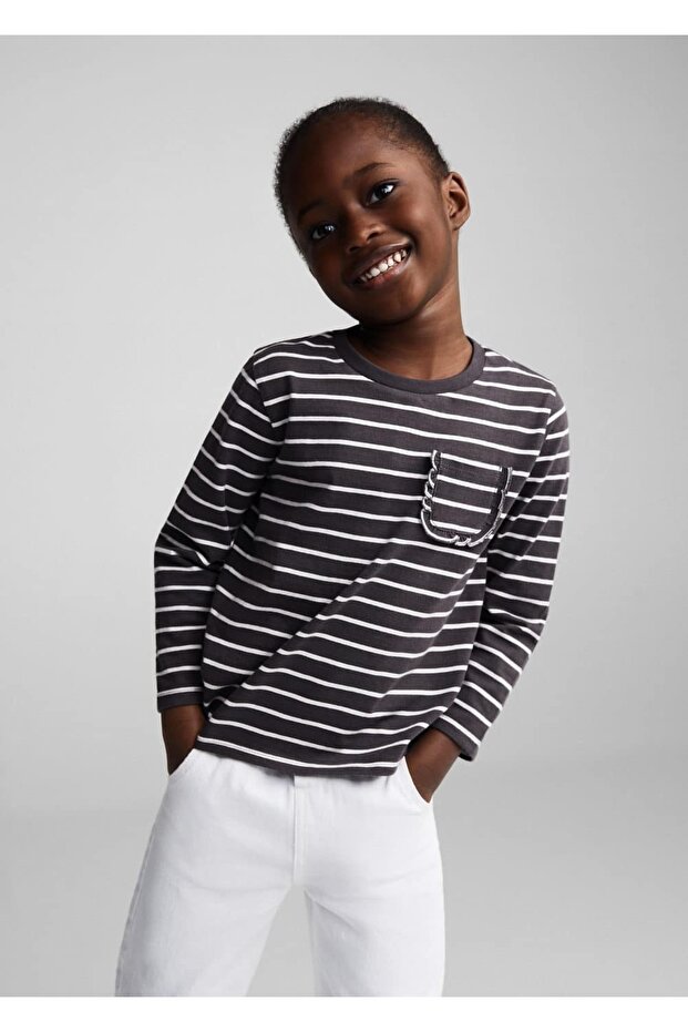 Striped long-sleeved T-shirt
