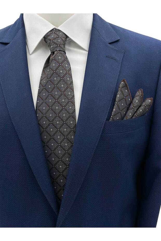 طقم ربطة عنق ومنديل بنمط مربع بني - 1