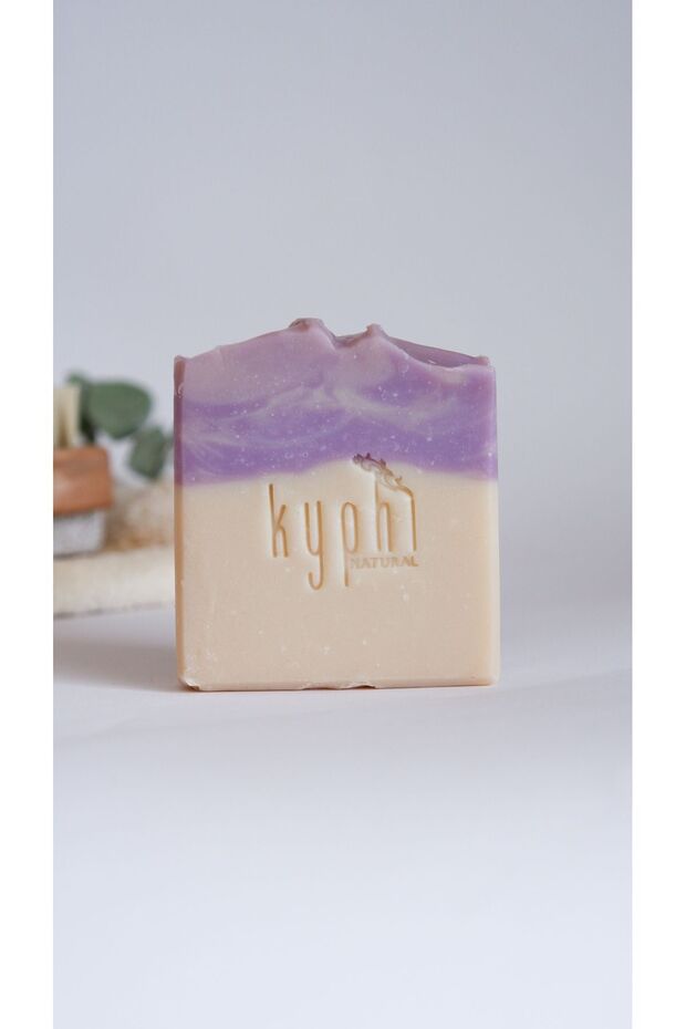 صابون طبيعي "Purple Garden" مصنوع يدويًا بزيت إبرة الراعي العطري