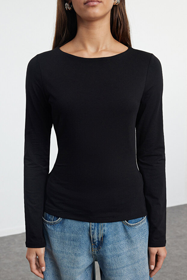 Czarno-ecru podwójna bluzka z dekoltem w łódkę dopasowana/wygładzająca dzianina TWOAW25BZ00062 - 14