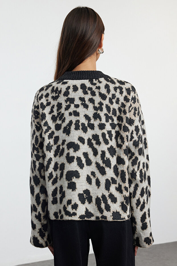 Sweter z dzianiny w panterkę w kolorze antracytowym - miękka faktura Twoaw25Kz00226 - 5