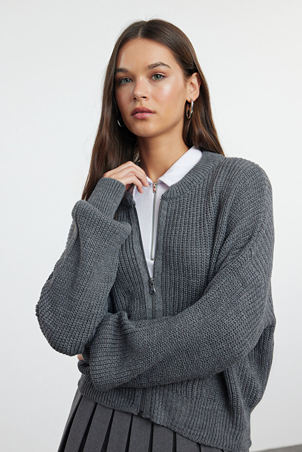 Antrasit Geniş Kalıp Bomber Yaka Fermuarlı Triko Hırka TWOAW24HI00153 - 2