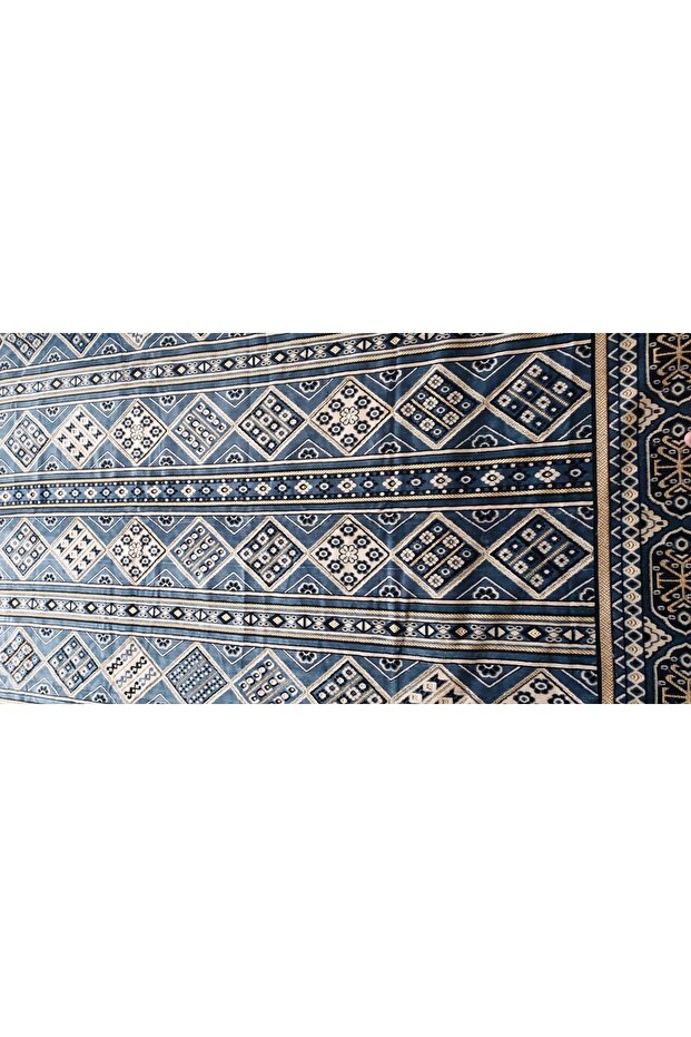 Kalın Gri Kadife Halı Örtüsü - 5