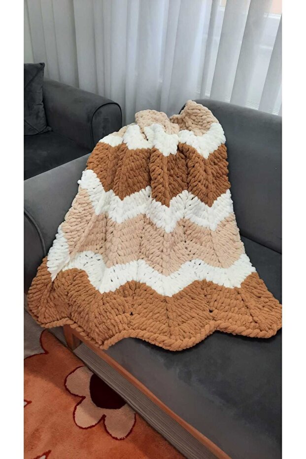 بطانية بنية منتفخة - 1