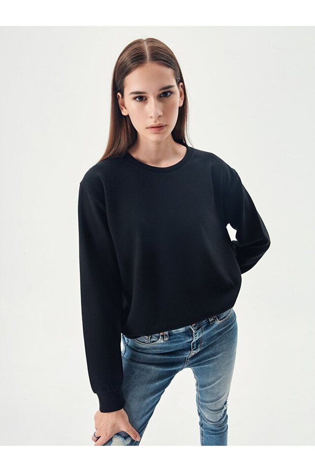 Yuvarlak Yaka Siyah Sweatshırt - 5