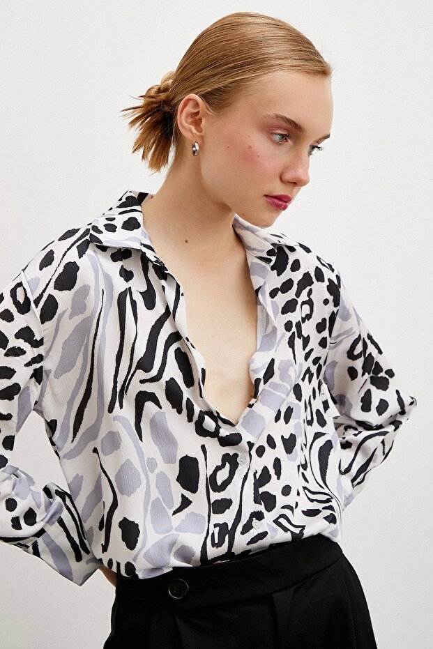 Black V-Neck Leopard Patterned Shirt - 6