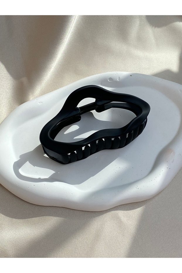 Trend Black Cloud Model Latch Buckle