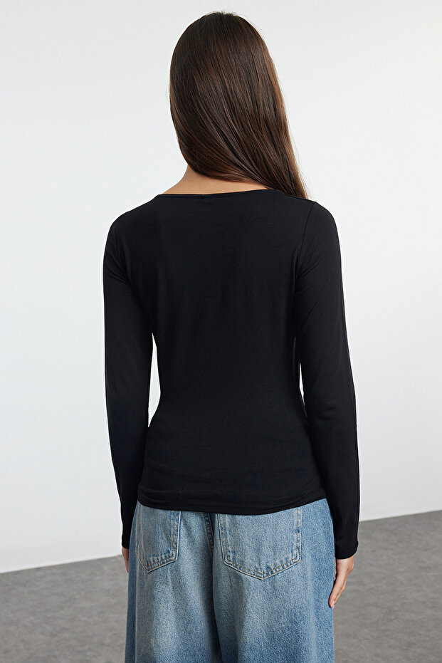 Czarno-ecru podwójna bluzka z dekoltem w łódkę dopasowana/wygładzająca dzianina TWOAW25BZ00062 - 15