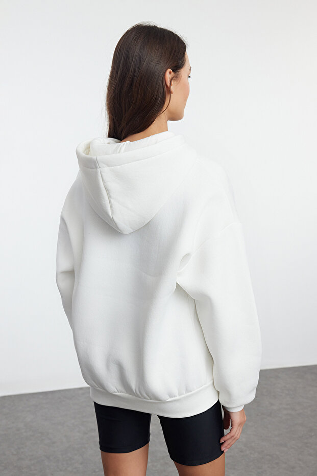 Ekru Oversize/Geniş Kalıp Nakışlı Kalın İçi Polarlı Örme Sweatshirt TWOAW25SW00070 - 5