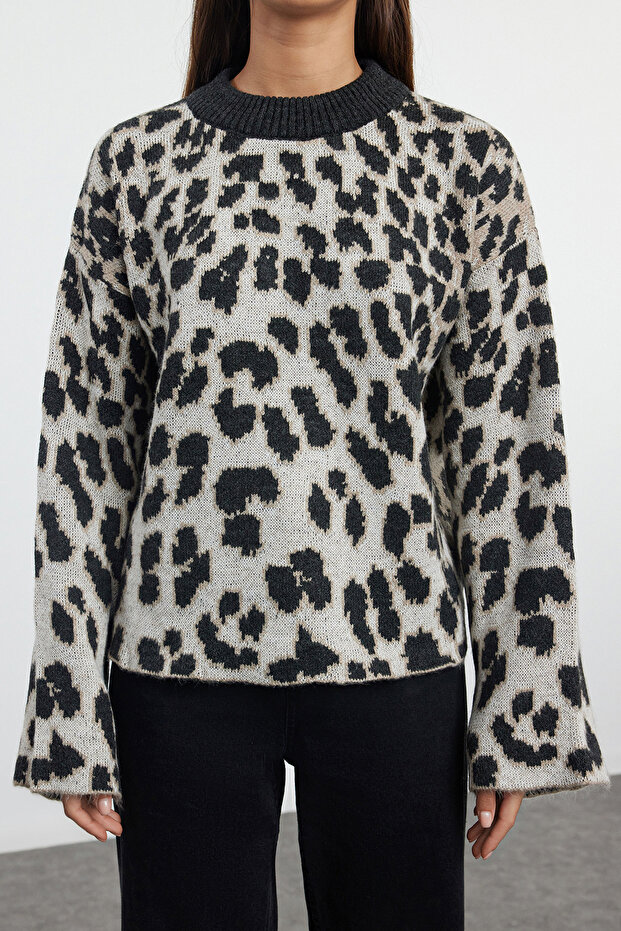 Sweter z dzianiny w panterkę w kolorze antracytowym - miękka faktura Twoaw25Kz00226 - 3