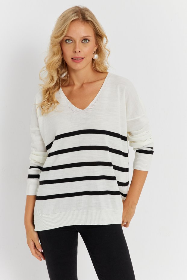 Women's Ecru V-Neck Striped Knitwear Sweater Yi̇l550
