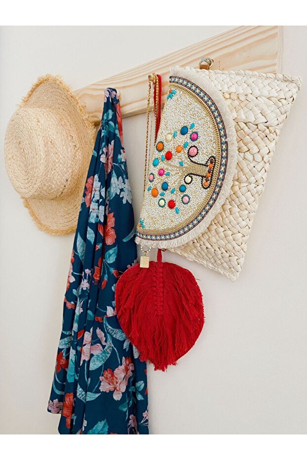 Boncuklu Clutch Çanta