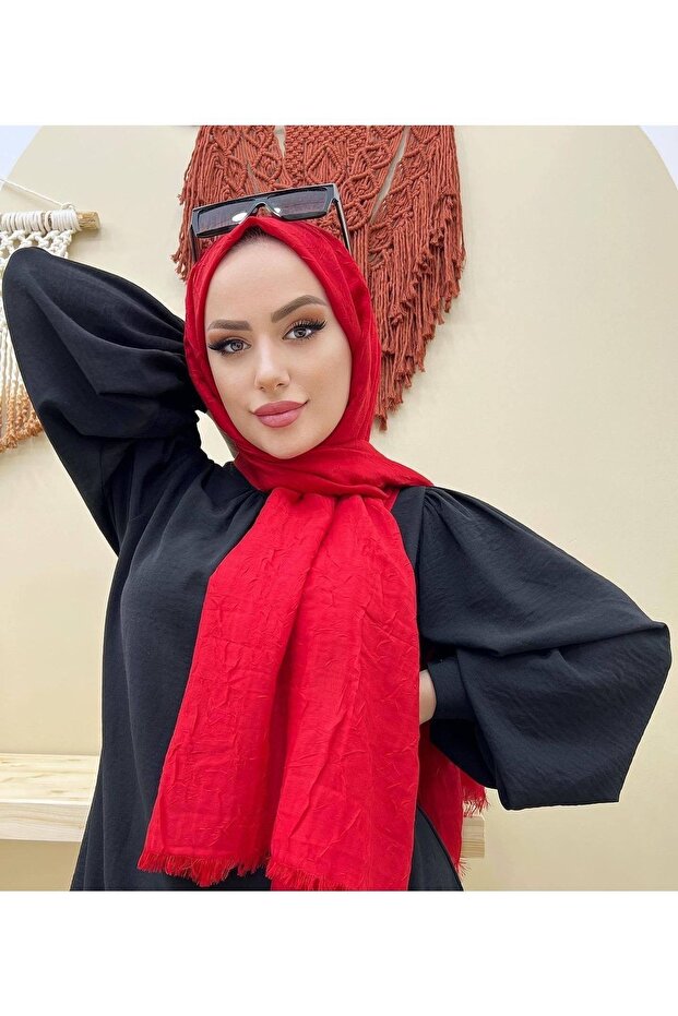 شال من الخيزران باللون الأحمر